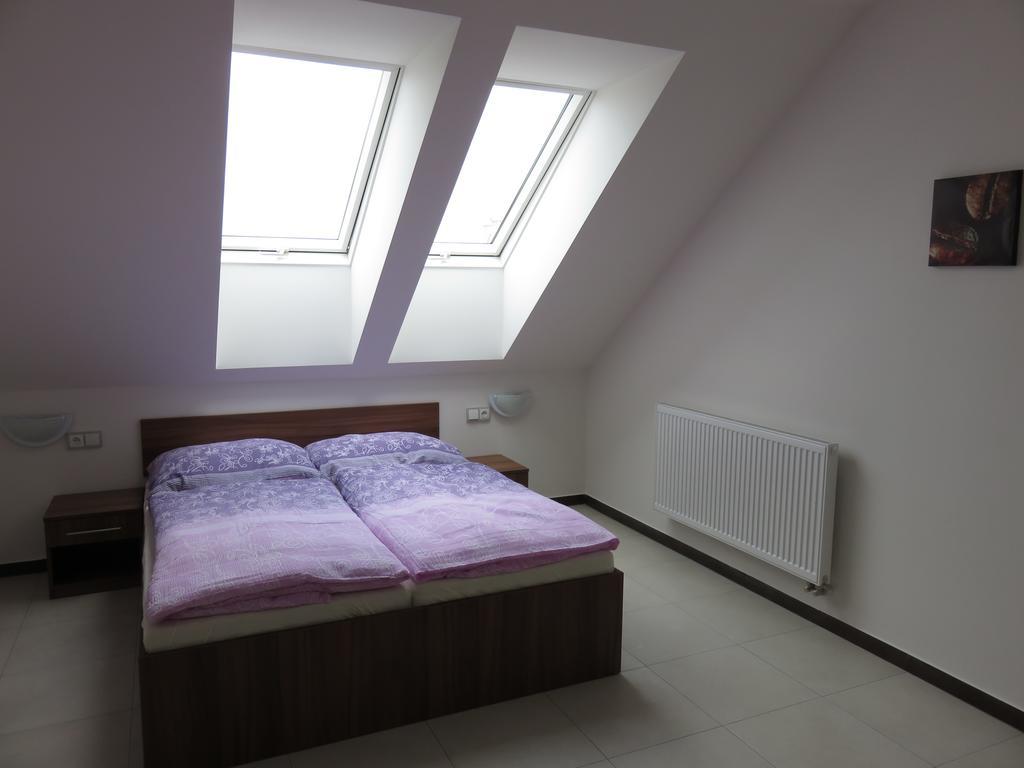 Penzion U Dulíka Veselí nad Moravou Zimmer foto
