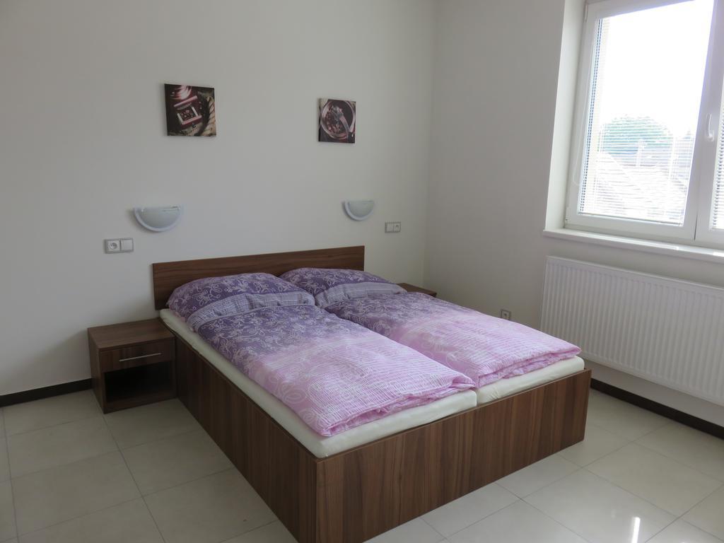 Penzion U Dulíka Veselí nad Moravou Zimmer foto